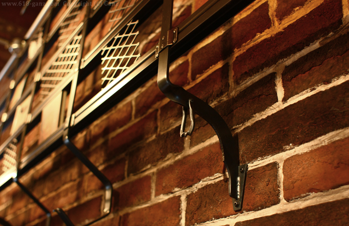 シンプルな構造に加えた小さな遊び