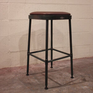 Iron Stool [ Middle ]